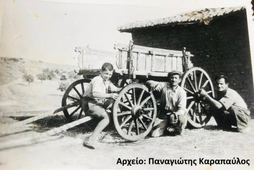 Ιερόθεος Κωνσταντινίδης σιδεράς και καροποιός 1950